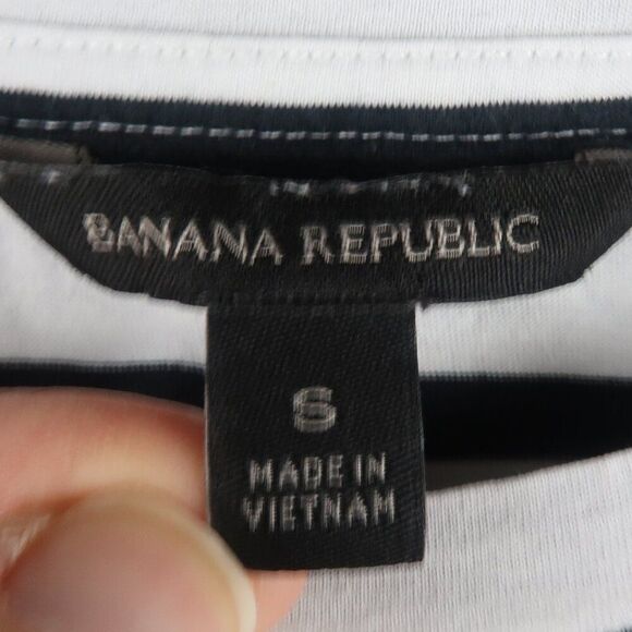 BANANA REPUBLIC BLACK & WHITE STRIPE SHORT SLEEVE ROUND NECK COTTON TOP SIZE S - Picture 2 of 6